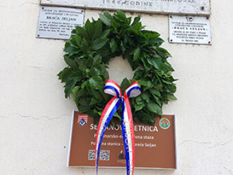 Polaganje vijenca na kuću najvećih hrvatskih istraživača Mirka i Stjepana Seljana, Karlovac, 19. kolovoza 2023.
