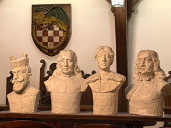Održana obljetnička izložba skulptura i slika „Pod okriljem zelenog zmaja zlatnih krila“ iz ateljea dr. art. Mirjane Drempetić-Hanžić, Zmajice Katarinske, Zagreb, 15. svibnja 2025.