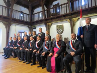 Zazmajenje nove zmajske braće, Kula nad Kamenitim vratima, Zagreb, 17. prosinca 2016.