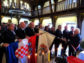 Svečani obred zazmajenja nove zmajske braće, Kula nad Kamenitim vratima, Zagreb, 1. lipnja 2019.