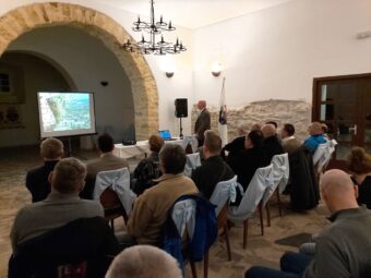 Održano predavanje “Mistični Gran Pajaten – Najveće otkriće Mirka Seljana, Zmaja Abesinskog” i otvorenje izložbe, Stari grad Ozalj, 5. ožujka 2020.